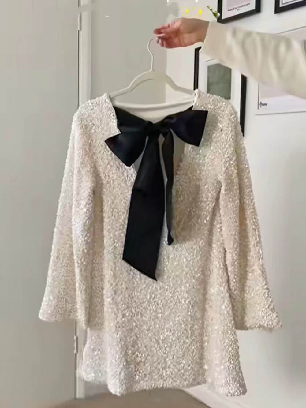 Beautifully Finished Dress in a Timeless Design