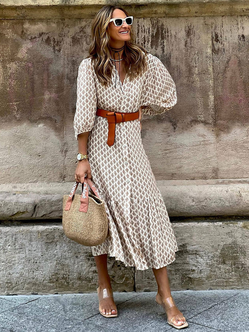 Well Tailored Dress with a Graceful Silhouette