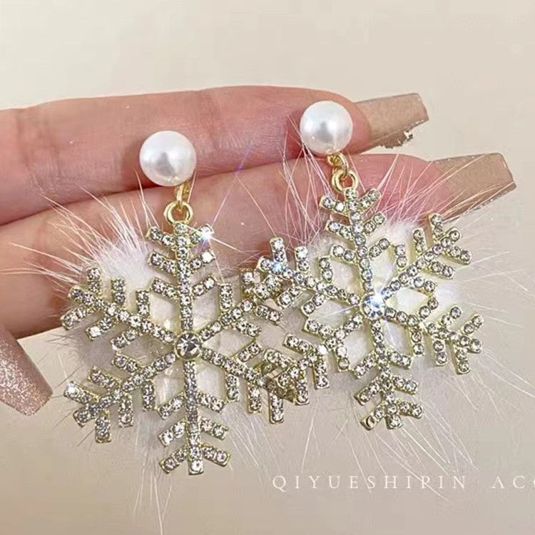 Delicate Artisan Pearl Earring