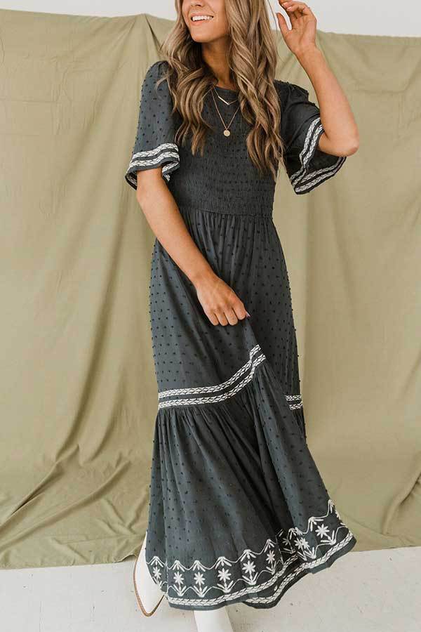 Well Tailored Dress with a Graceful Silhouette