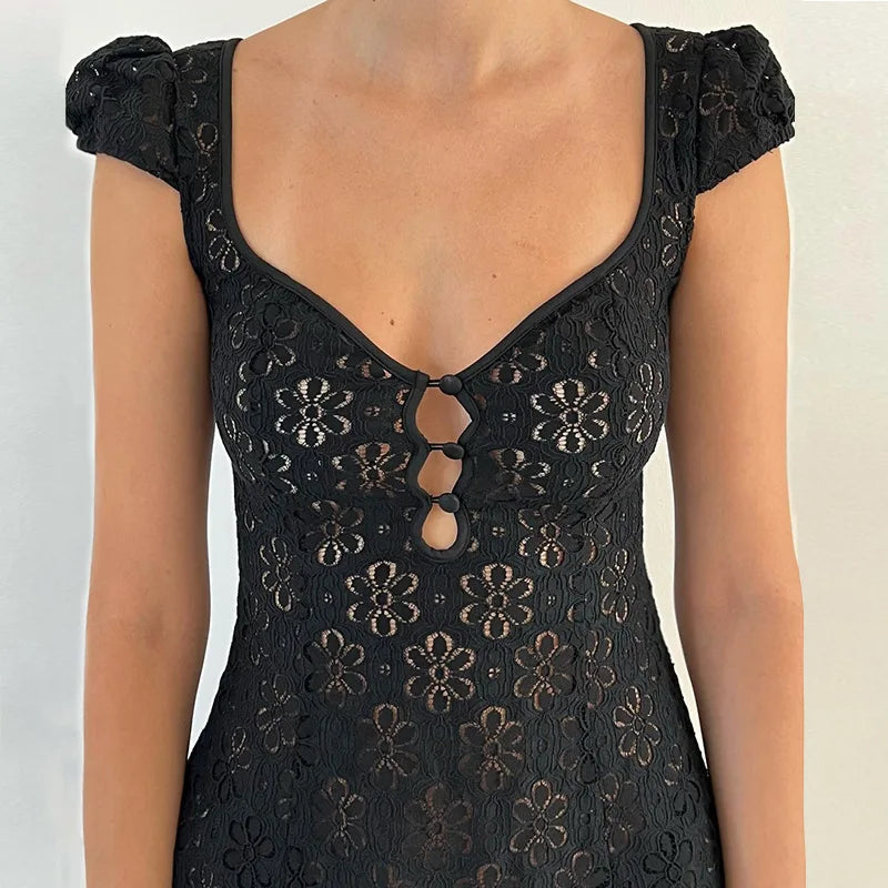 Effortlessly Elegant Dress with a Timeless Design