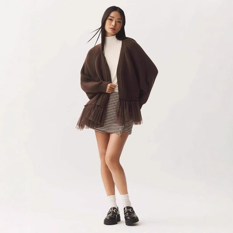Effortlessly Elegant Cardigan with a Timeless Design