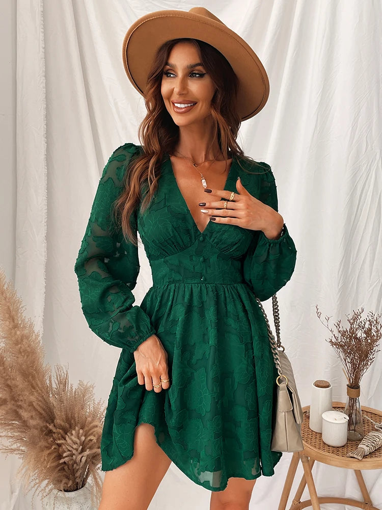 Beautifully Finished Dress in a Timeless Design