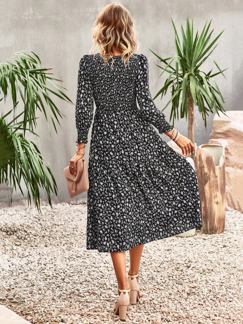 Effortlessly Elegant Dress with a Timeless Design