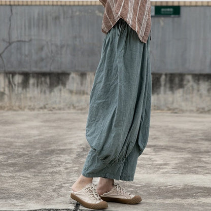 Effortlessly Elegant Pants with a Timeless Design