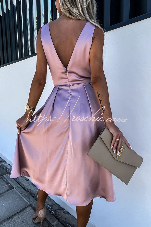 Classic Vintage & Enduringly Stylish Dress