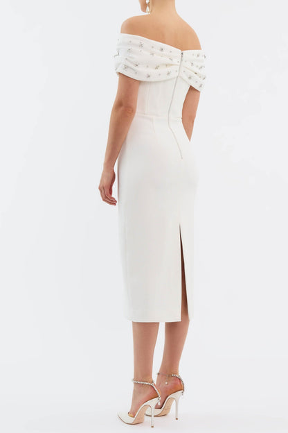 Polished Dress with an Effortless Classic Look