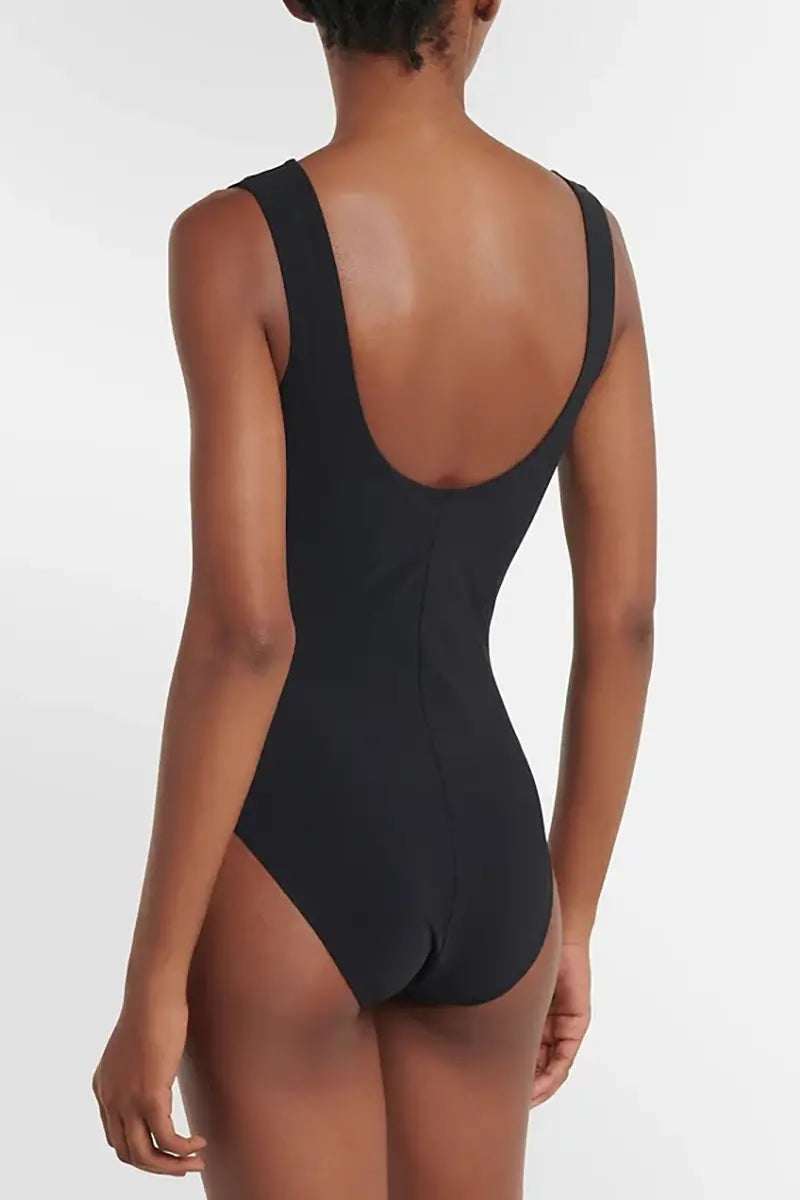 Gracefully Styled Garment for Any Occasion