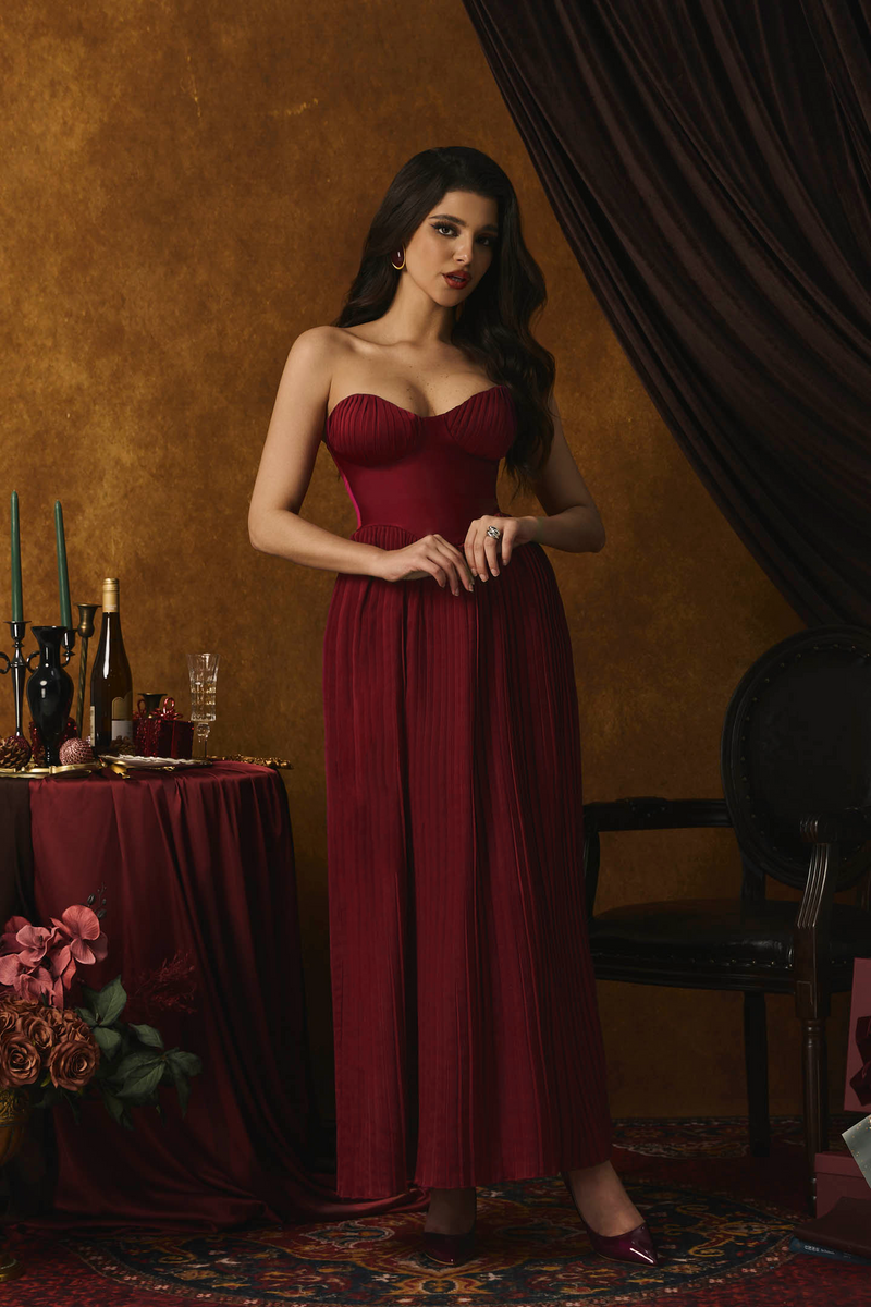 Sophisticated Dress with a Clean Classic Look
