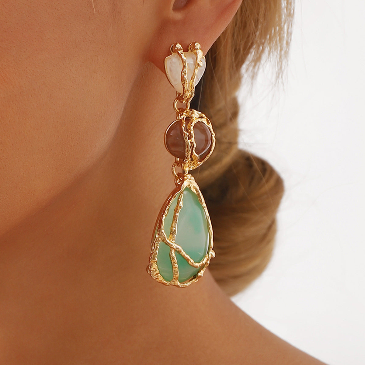 Charming Earring for Any Occasion