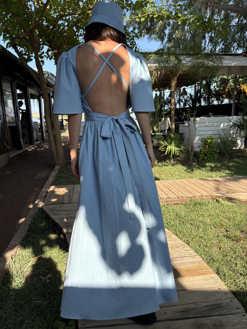 Gracefully Styled Dress for Any Occasion