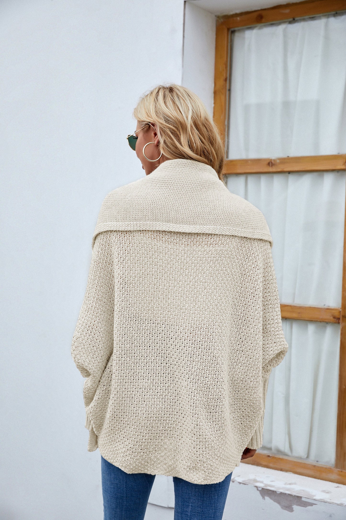 Elegantly Styled Cardigan for Everyday Wear