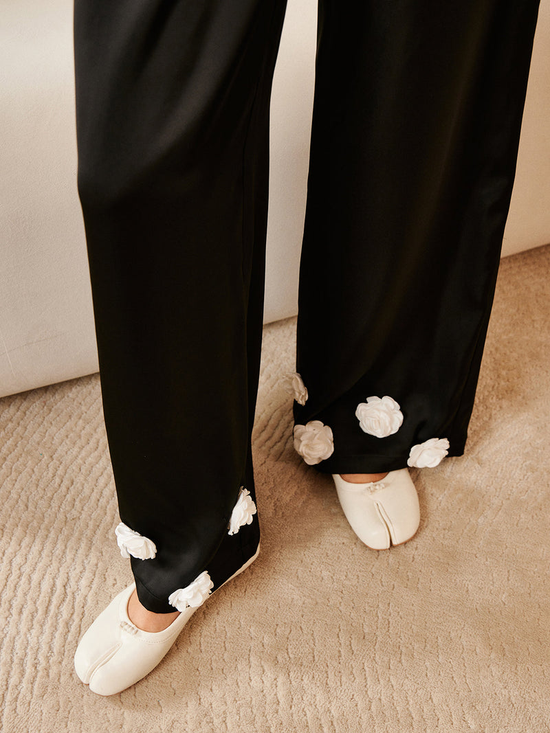 Elegantly Styled Pants for Everyday Wear