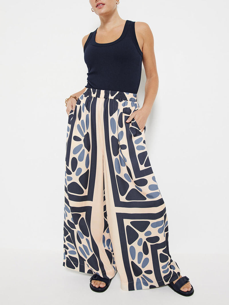 Sophisticated Pants with a Clean Classic Look