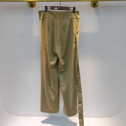 Beautifully Crafted Pants in a Classic Style