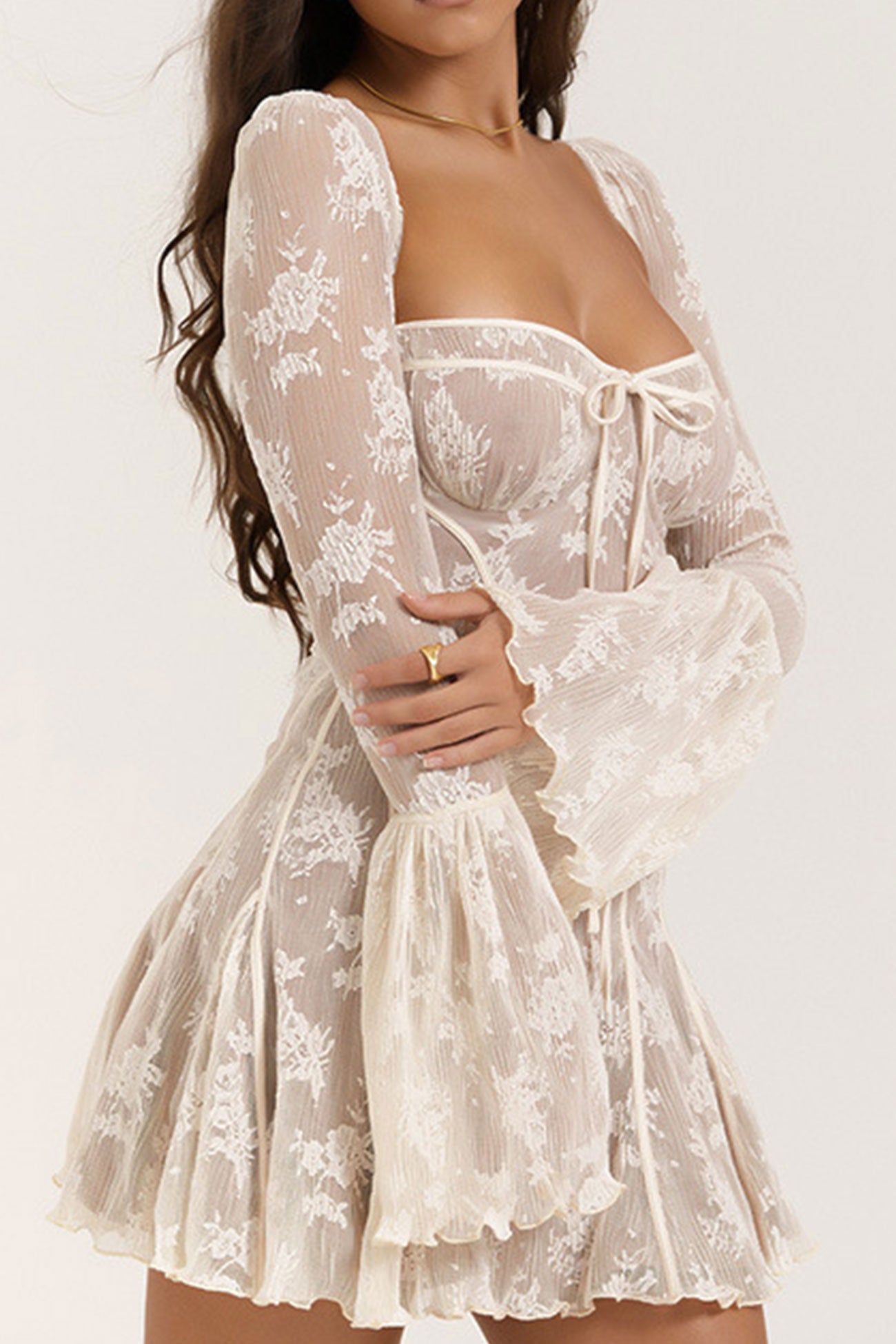 Beautifully Finished Dress in a Timeless Design