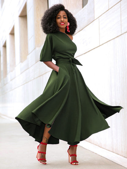 Classic Vintage Dress with a Flattering Fit
