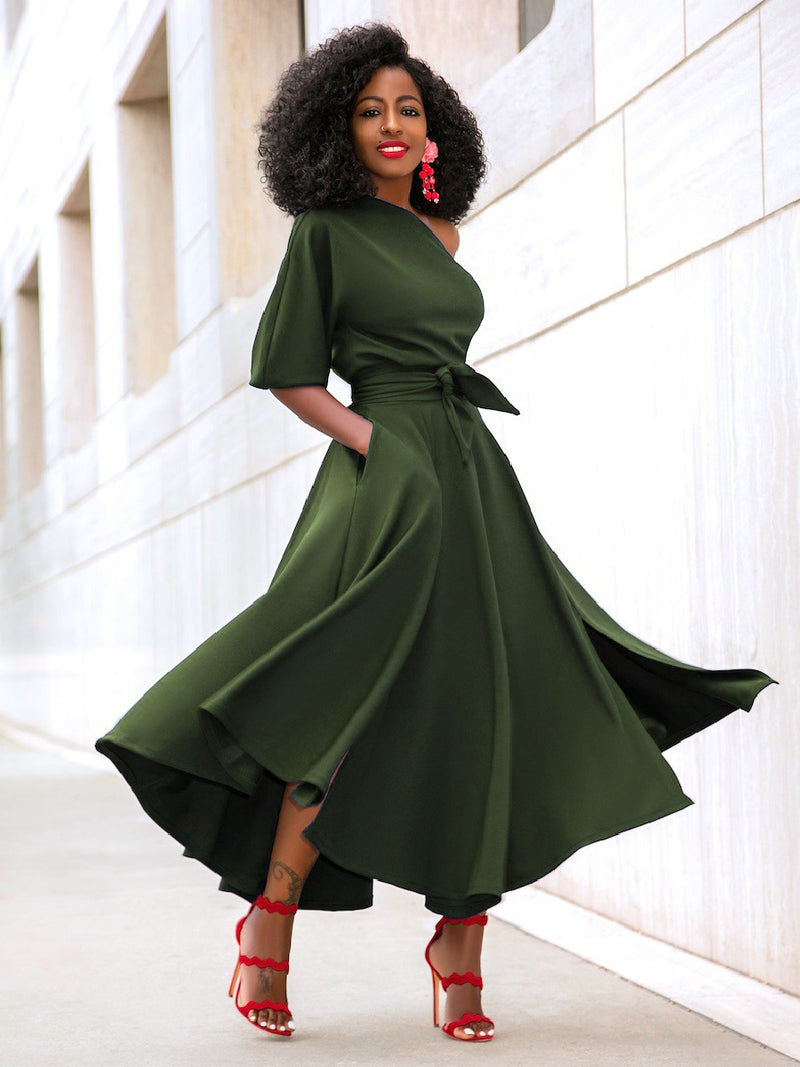 Classic Vintage Dress with a Flattering Fit