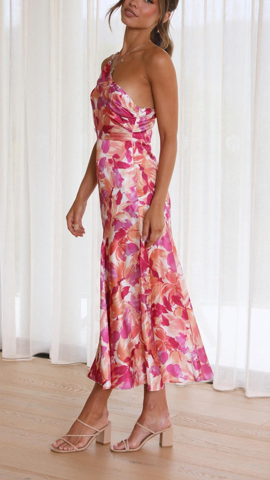 Elegantly Styled Dress for Everyday Wear