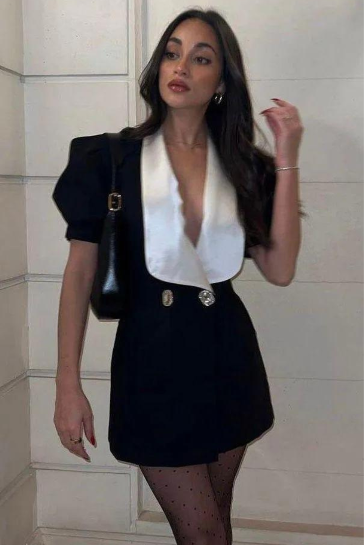 Classic Vintage Dress with a Flattering Fit