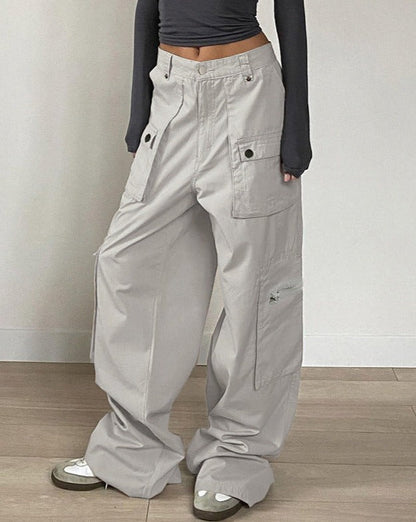 Well Tailored Pants with a Graceful Silhouette