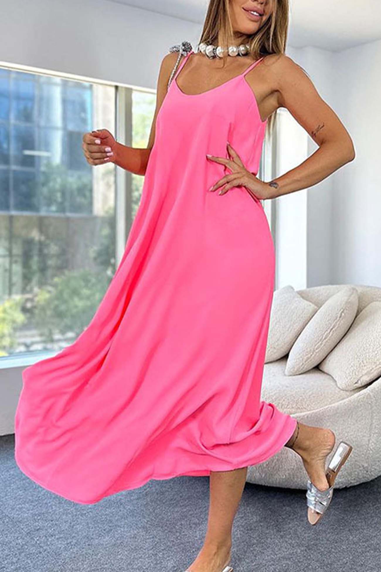 Gracefully Styled Dress for Any Occasion