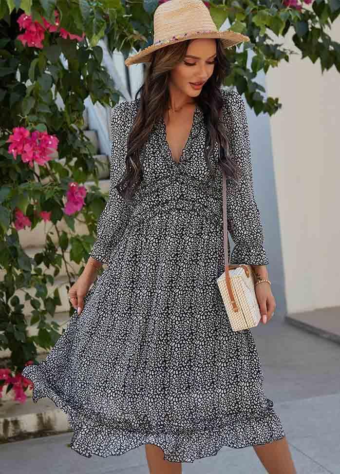 Classic Vintage Dress with a Flattering Fit