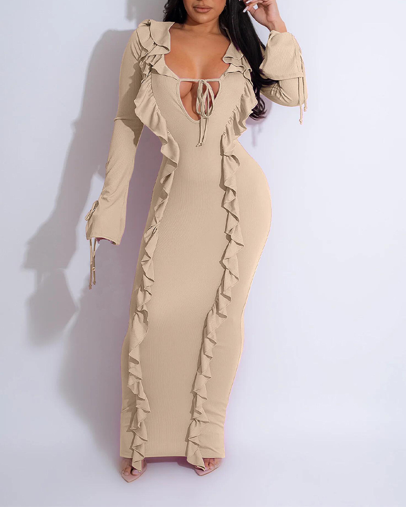 Beautifully Finished Dress in a Timeless Design