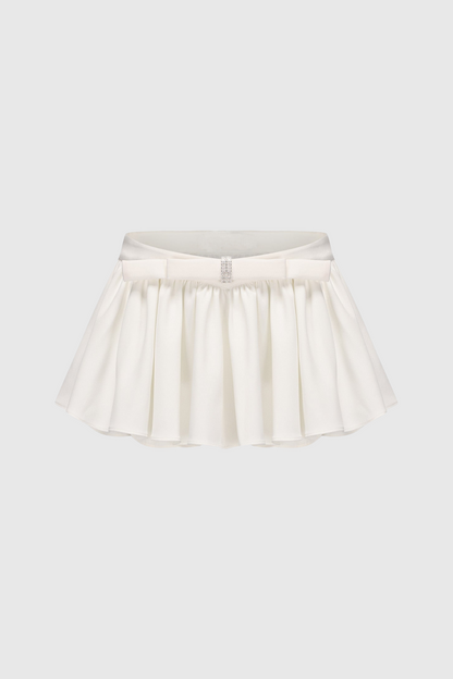 Effortlessly Elegant Garment with a Timeless Design