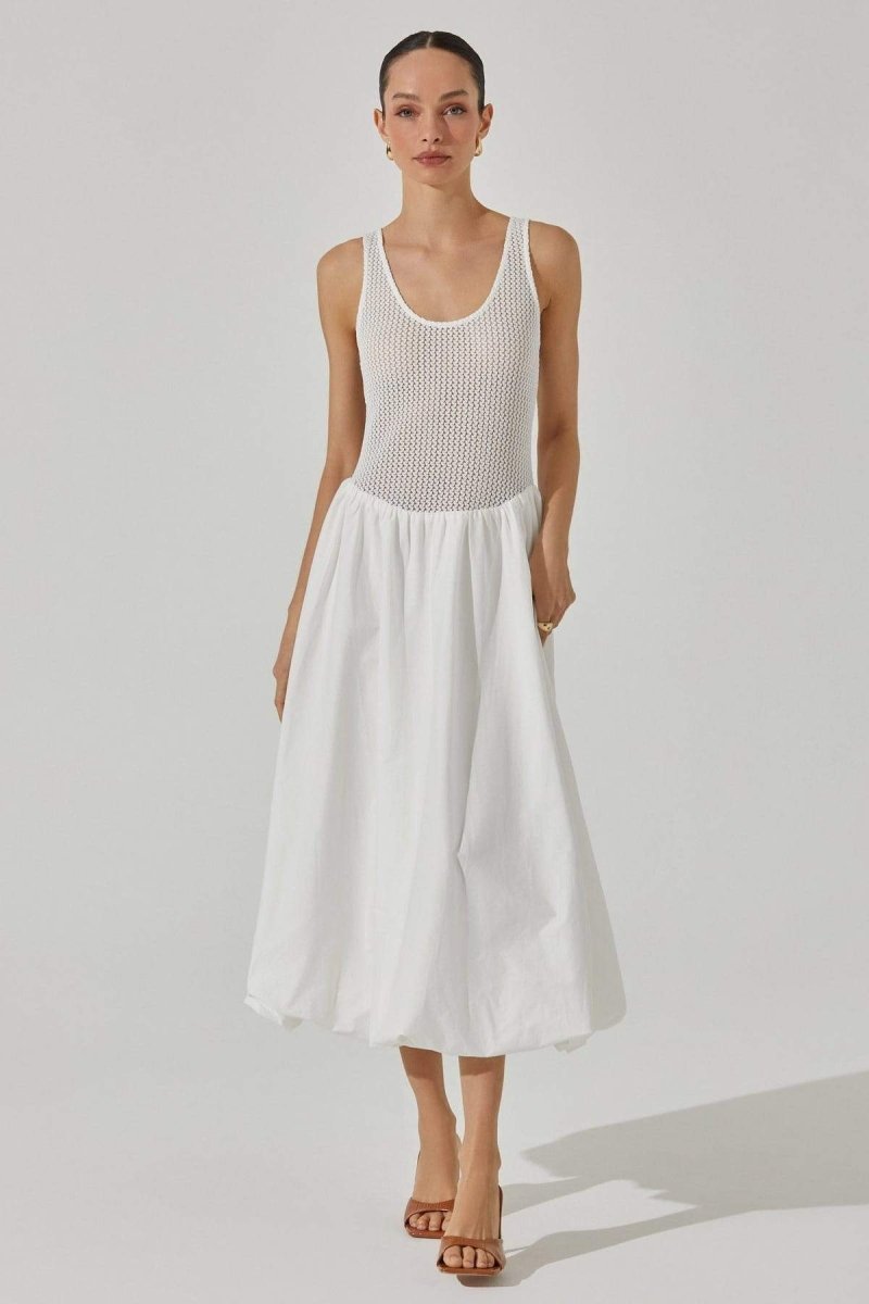 Sophisticated Dress with a Clean Classic Look
