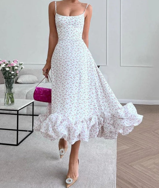 Effortlessly Elegant Dress with a Timeless Design
