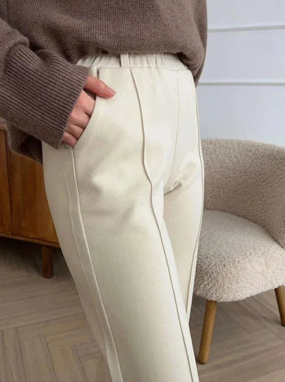 Beautifully Finished Pants in a Timeless Design