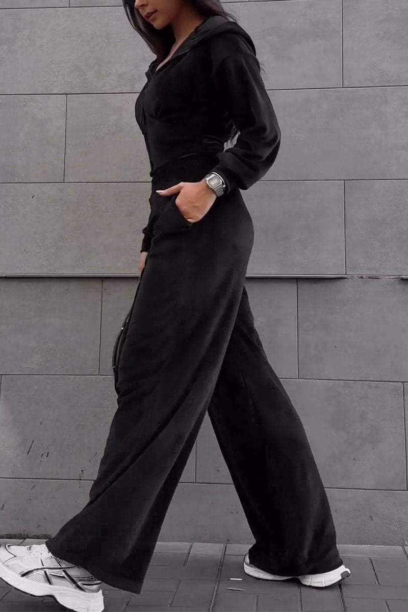 Sophisticated Garment with a Clean Classic Look
