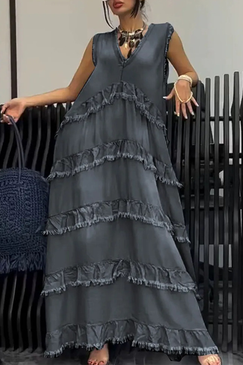 Effortlessly Elegant Dress with a Timeless Design