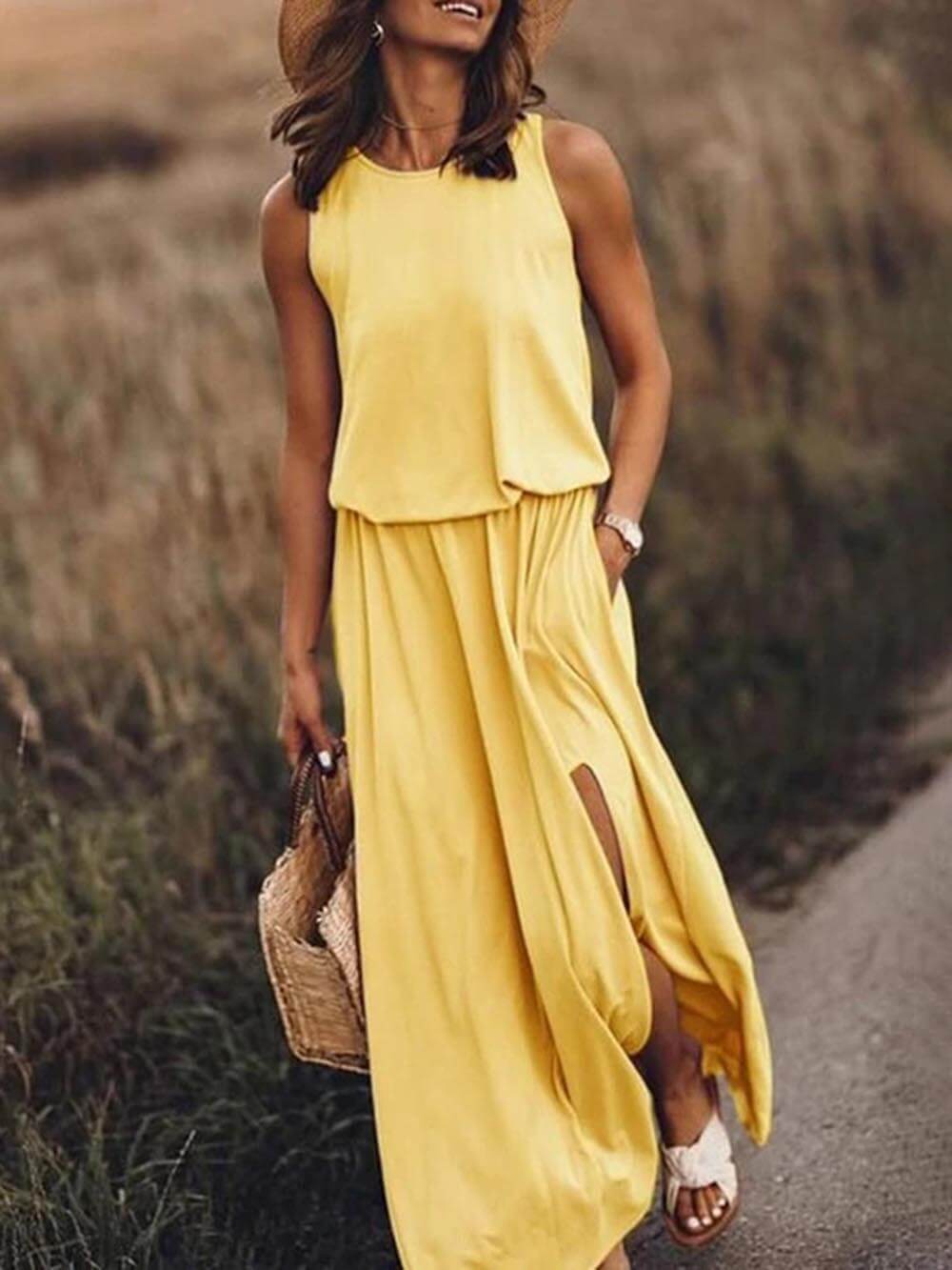 Effortlessly Elegant Dress with a Timeless Design