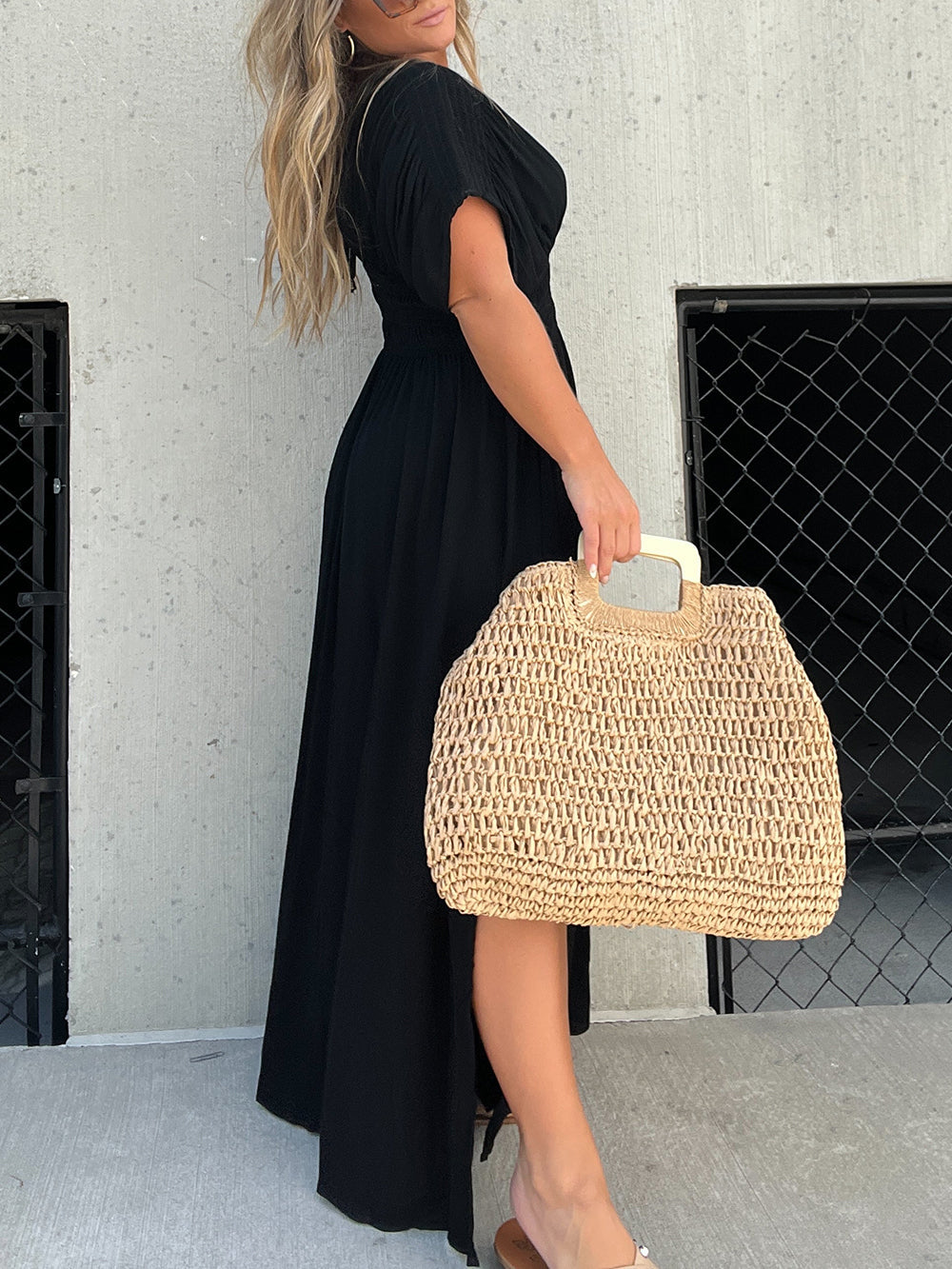 Beautifully Finished Dress in a Timeless Design