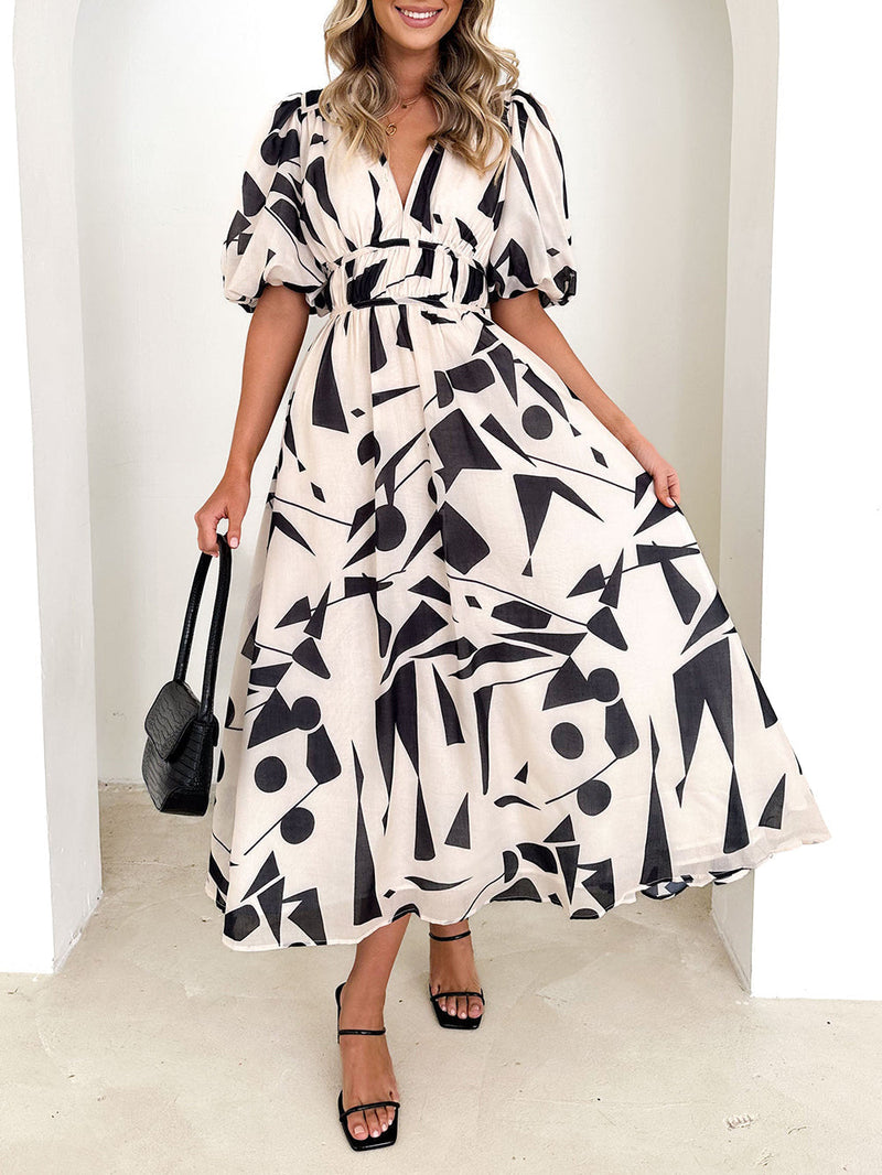 Well Tailored Dress with a Graceful Silhouette