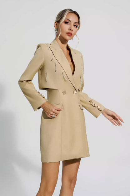 Beautifully Finished Dress in a Timeless Design