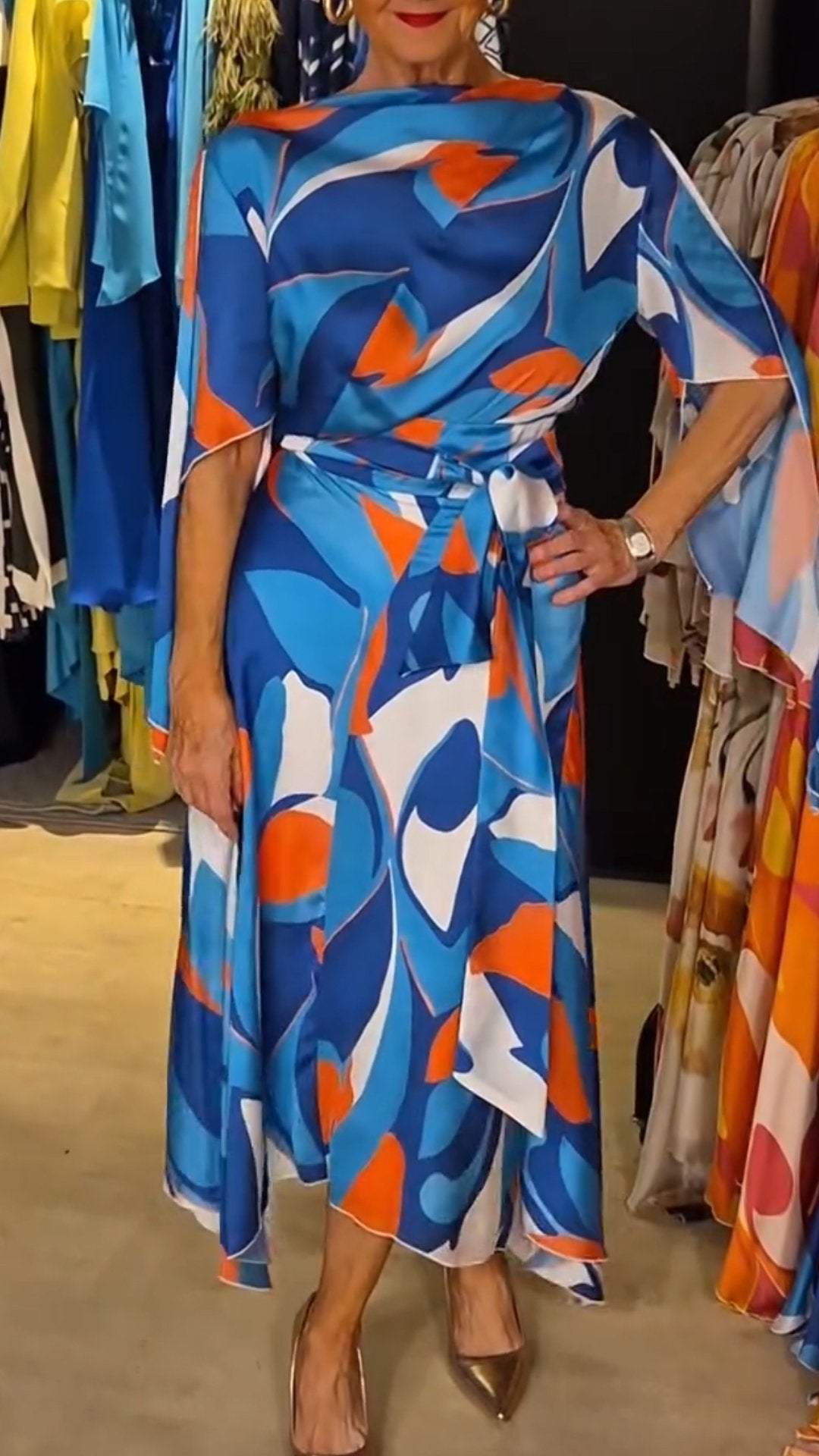 Beautifully Crafted Dress in a Classic Style