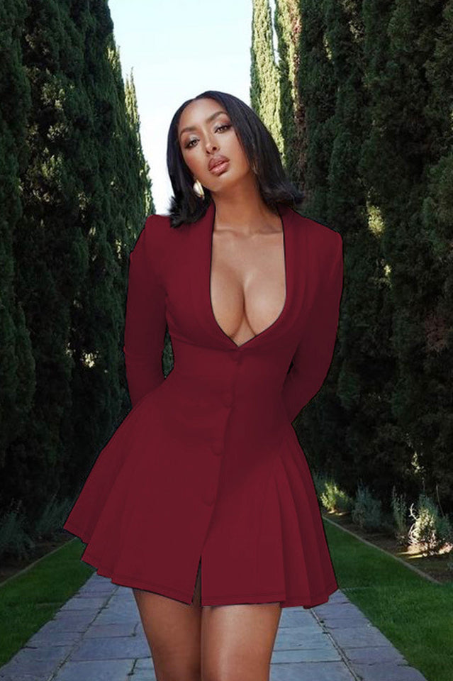 Effortlessly Elegant Dress with a Timeless Design