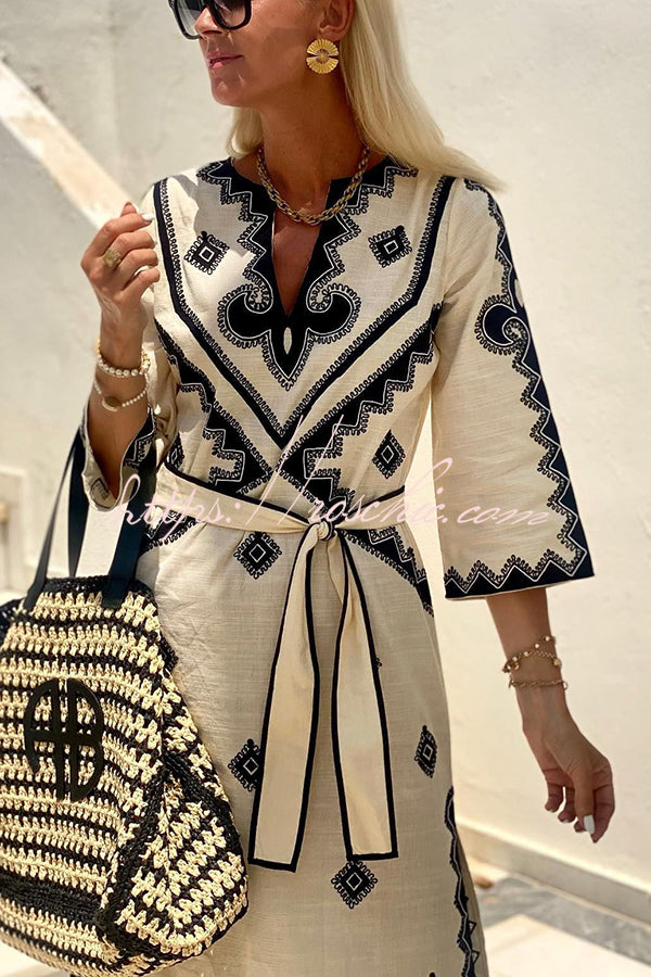 Classic Vintage Dress with a Flattering Fit