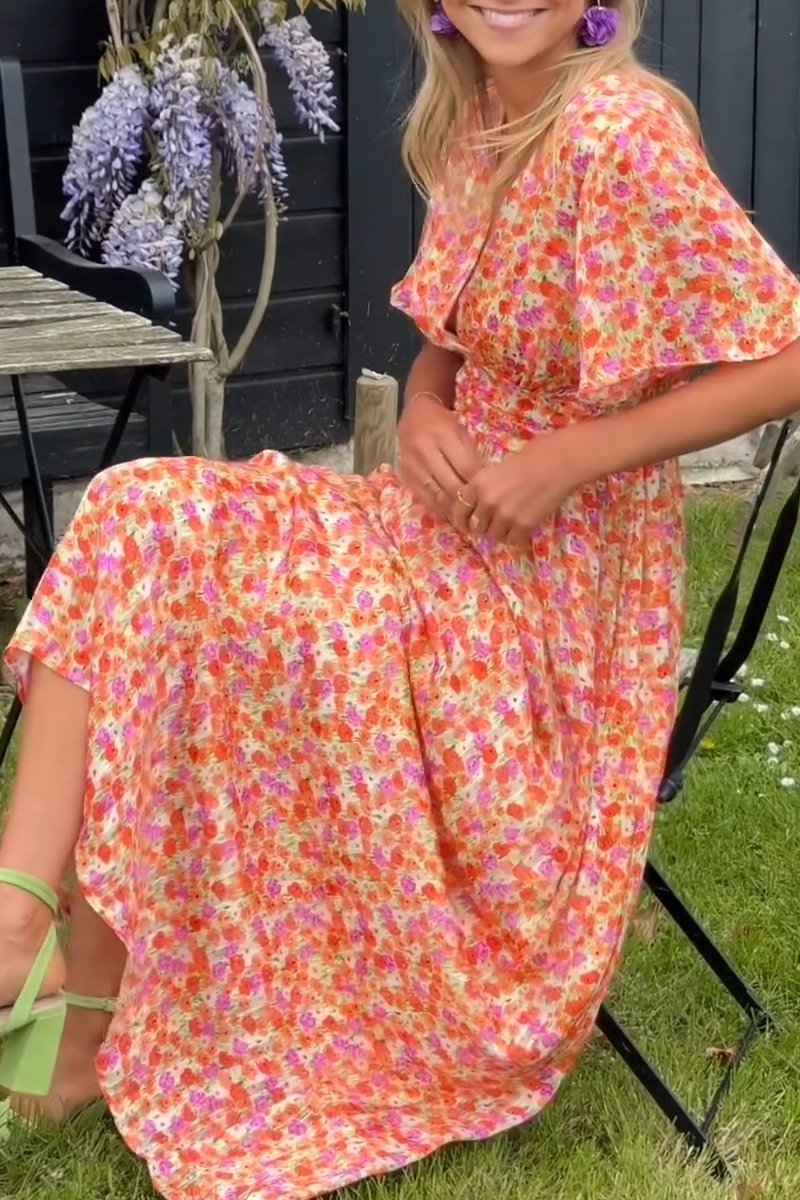 Classic Vintage & Enduringly Stylish Dress