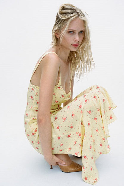 Effortlessly Elegant Dress with a Timeless Design