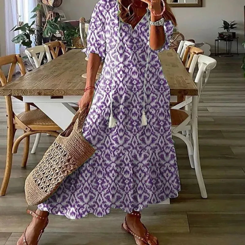 Beautifully Finished Dress in a Timeless Design