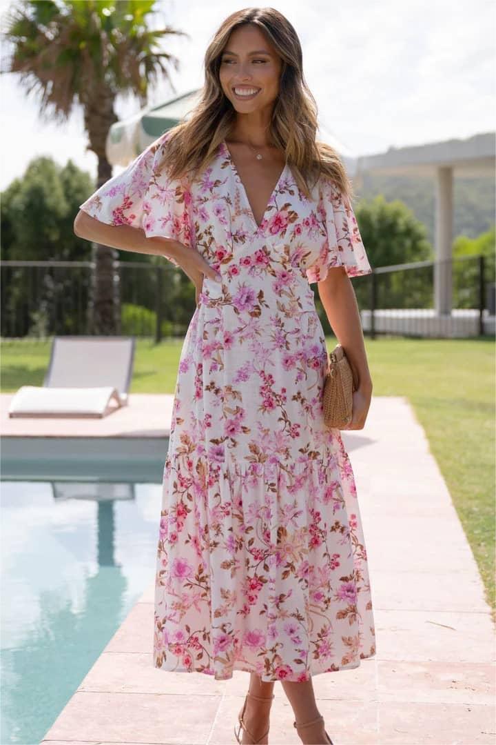 Well Tailored Dress with a Graceful Silhouette