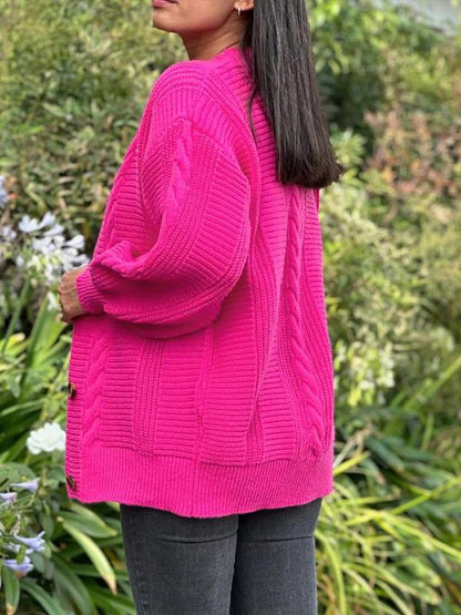 Effortlessly Elegant Cardigan with a Timeless Design