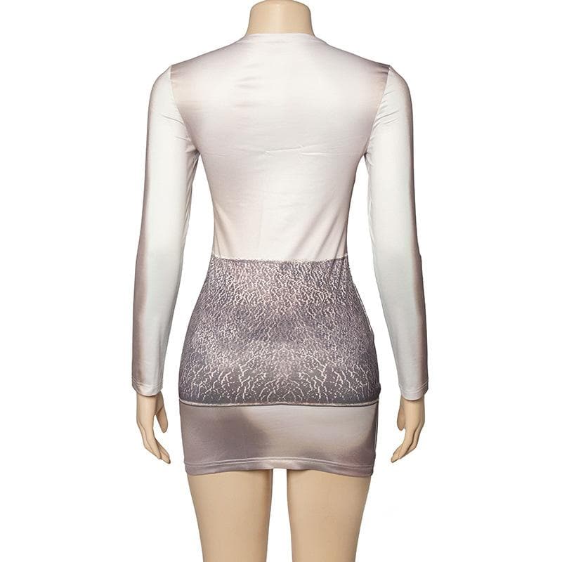 Well Tailored Dress with a Graceful Silhouette