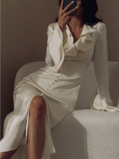 Beautifully Crafted Dress in a Classic Style