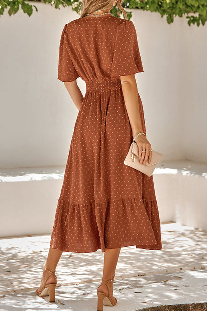 Well Tailored Dress with a Graceful Silhouette