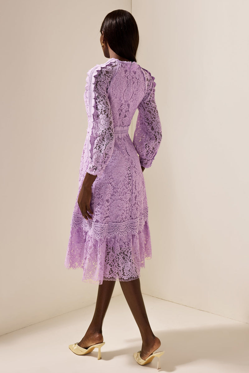 Polished Dress with an Effortless Classic Look